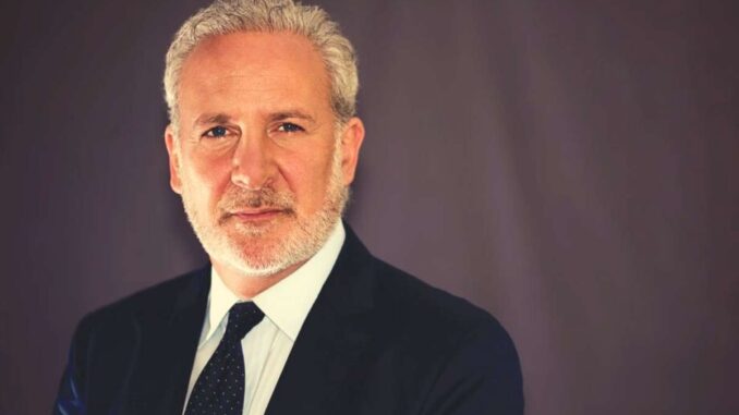 Peter Schiff Argues America’s Bitcoin Superpower Vision Will Weaken its Economy