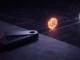 Hardware wallet and blockchain transaction path representing a Bitcoin hack-related fund transfer